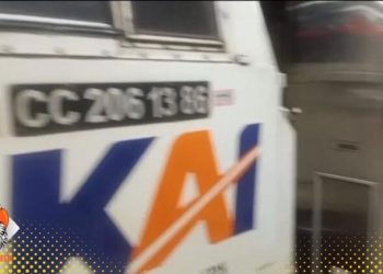 Dunia Transportasi Umum Kembali Berduka, Kreta Api Jarak Jauh KAJJ Tabrak Gerbong Wanita KRL Commuter Line di Stasiun Bekasi Timu