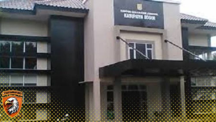 Pernyataan Camat Jonggol Tuai Pertanyaan: Tarif SIM Rp650 Ribu Dianggap Wajar Karena Tidak Ada Warga yang Keberatan?