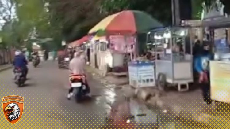 ALUN-ALUN JONGGOL TERANCAM TERBENGKALAI?