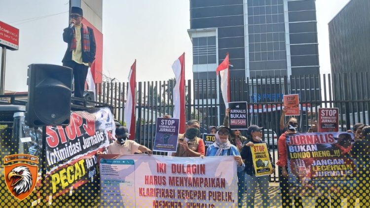 Kecam Tindakan Premanisme Terhadap Pers, Ratusan Jurnalis Geruduk Gedung PERADI